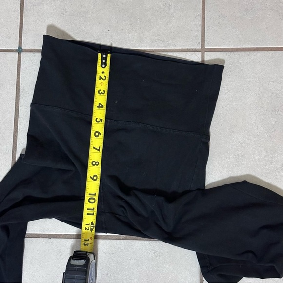 Forever 21 Women Active black Capri Yoga leggings size XS - Picture 7 of 7